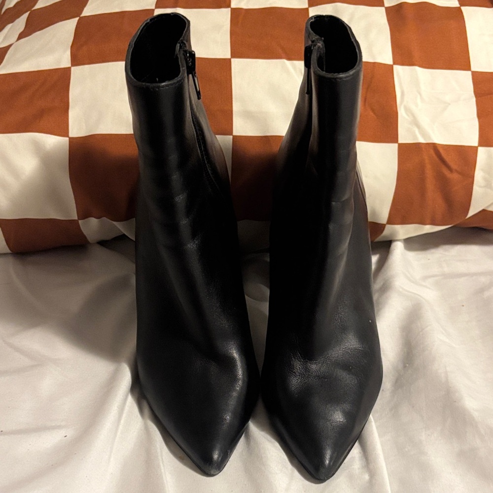 Steve Madden Black leather Ankle Boots